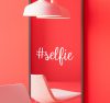 Selfie felirat tükörre