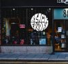 Gömbölyű Black Friday kirakat matrica